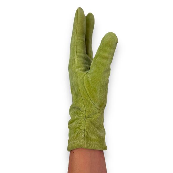 Vintage lime green the Grinch suede leather gloves by COLDWATER CREEK - Picture 11 of 11